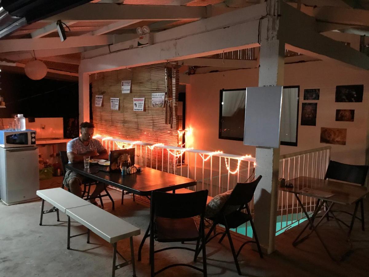 Hostel Lions Mambajao Extérieur photo